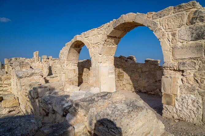 Ancient Kourion, Kolossi Castle, Omodos & Winery Tour from Paphos - Omodos Village: Lunch, Slow Streets, and Cypriot Sweet Wine