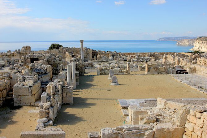 Aphrodite's Birthplace, Lefkara & Kourion Day Trip from Paphos - Stop 3: Limassol Old Town—markets, castle views, and lunch time