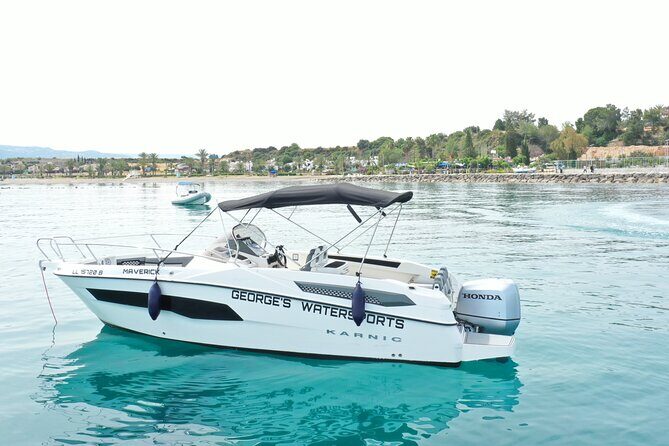 Exclusive line 225hp, self drive boat Karnic SL701 8.0m - The Blue Lagoon swim and snorkel break you’ll plan around