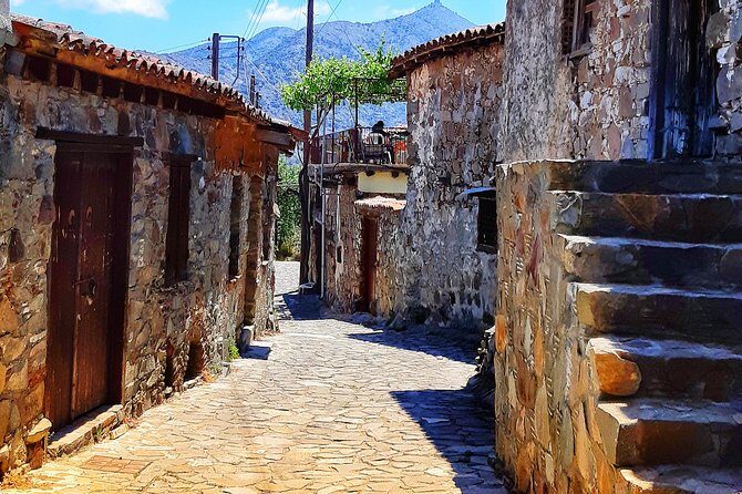 FAB Private Customized Tours Cyprus from Larnaca city - What Makes the Private Guide Experience Worth It