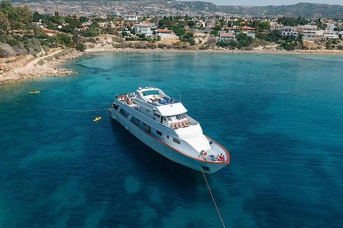 Ocean Flyer VIP Cruise from Paphos Adults Only - Lunch buffet, open bar, and desserts: how the onboard meal really works