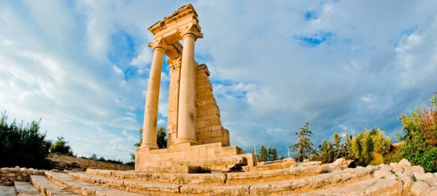 Paphos: Aphrodite's Birthplace, Lefkara & Kourion Day Trip - Pano Lefkara: lace streets, silverware craft, and a village pace that feels human