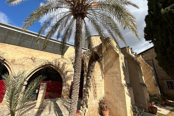 Private guided Tour of Nikosia Oldtown with Border Crossing - Panagia Chrysaliniotissa and the South-Side Border Stop