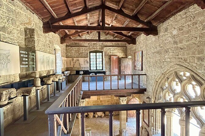 Private guided Tour of Nikosia Oldtown with Border Crossing - Ledra Street Crossing and the Green Line: The Main Moment
