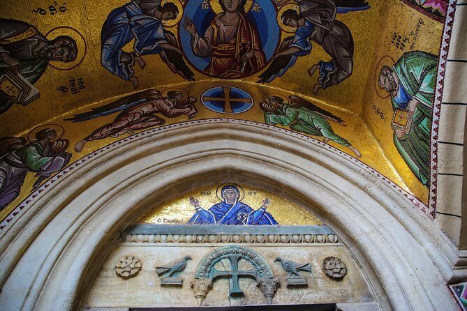 Tour to Troodos, Kykkos Monastery, Omodos and Winery from Paphos - Throni Hill and the tomb of Archbishop Makarios III