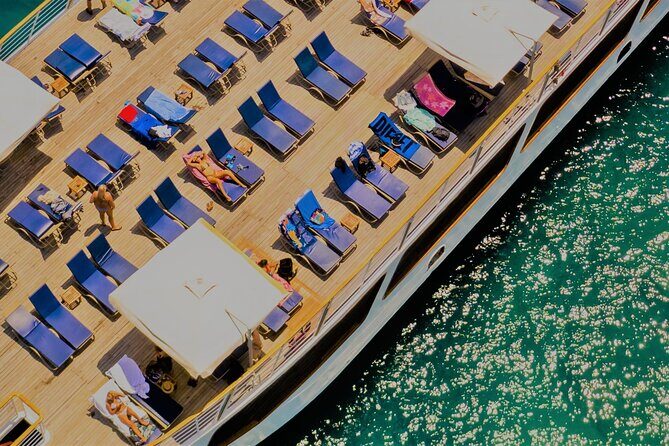 Wave Dancer Sunset BBQ Cruise - The swimming stop: a fun sea break with floaters